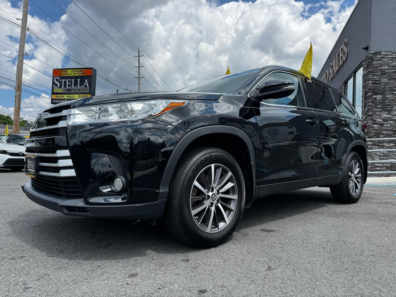 Toyota Highlander XLE AWD V6 2019