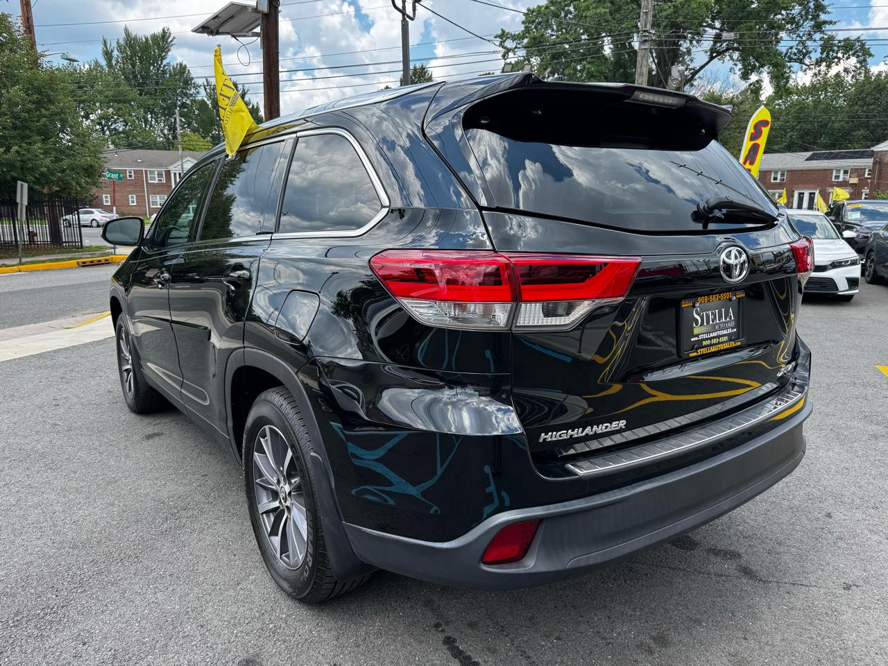 Toyota Highlander XLE AWD V6 2019