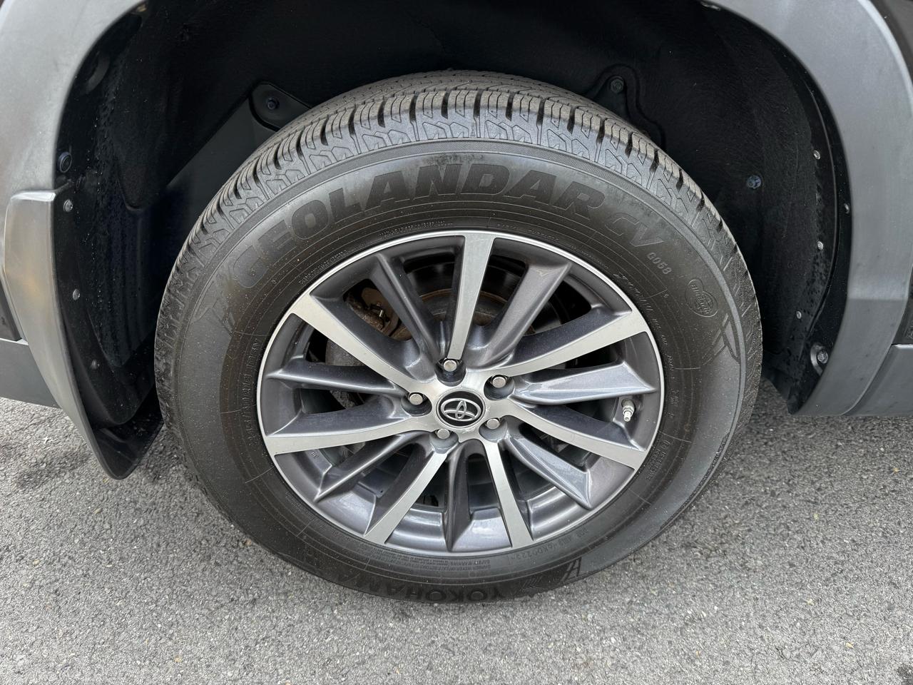 Toyota Highlander XLE AWD V6 2019