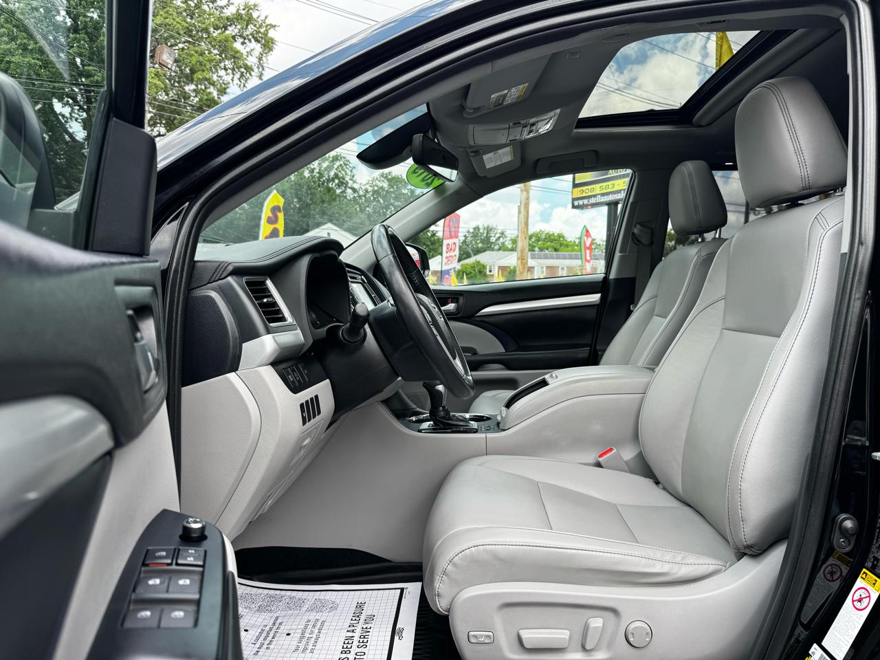 Toyota Highlander XLE AWD V6 2019