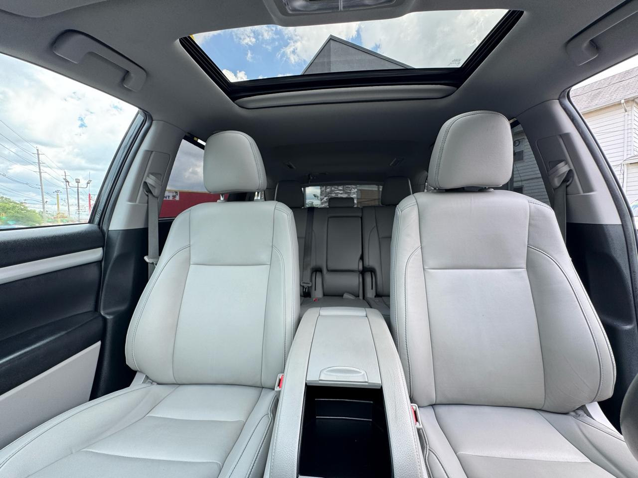 Toyota Highlander XLE AWD V6 2019