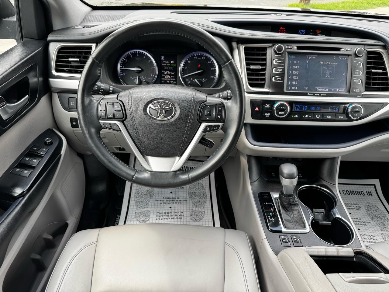 Toyota Highlander XLE AWD V6 2019