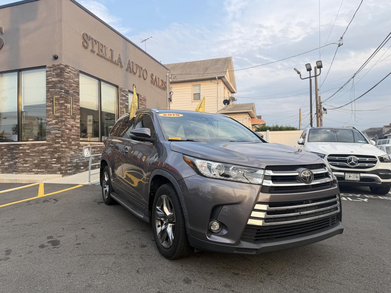 Toyota Highlander Limited AWD V6 2019