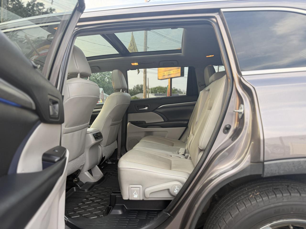 Toyota Highlander Limited AWD V6 2019