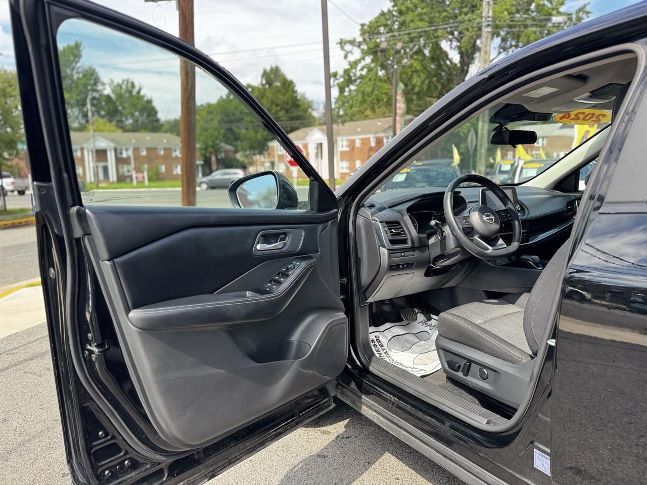 Nissan Rogue SV AWD 2024