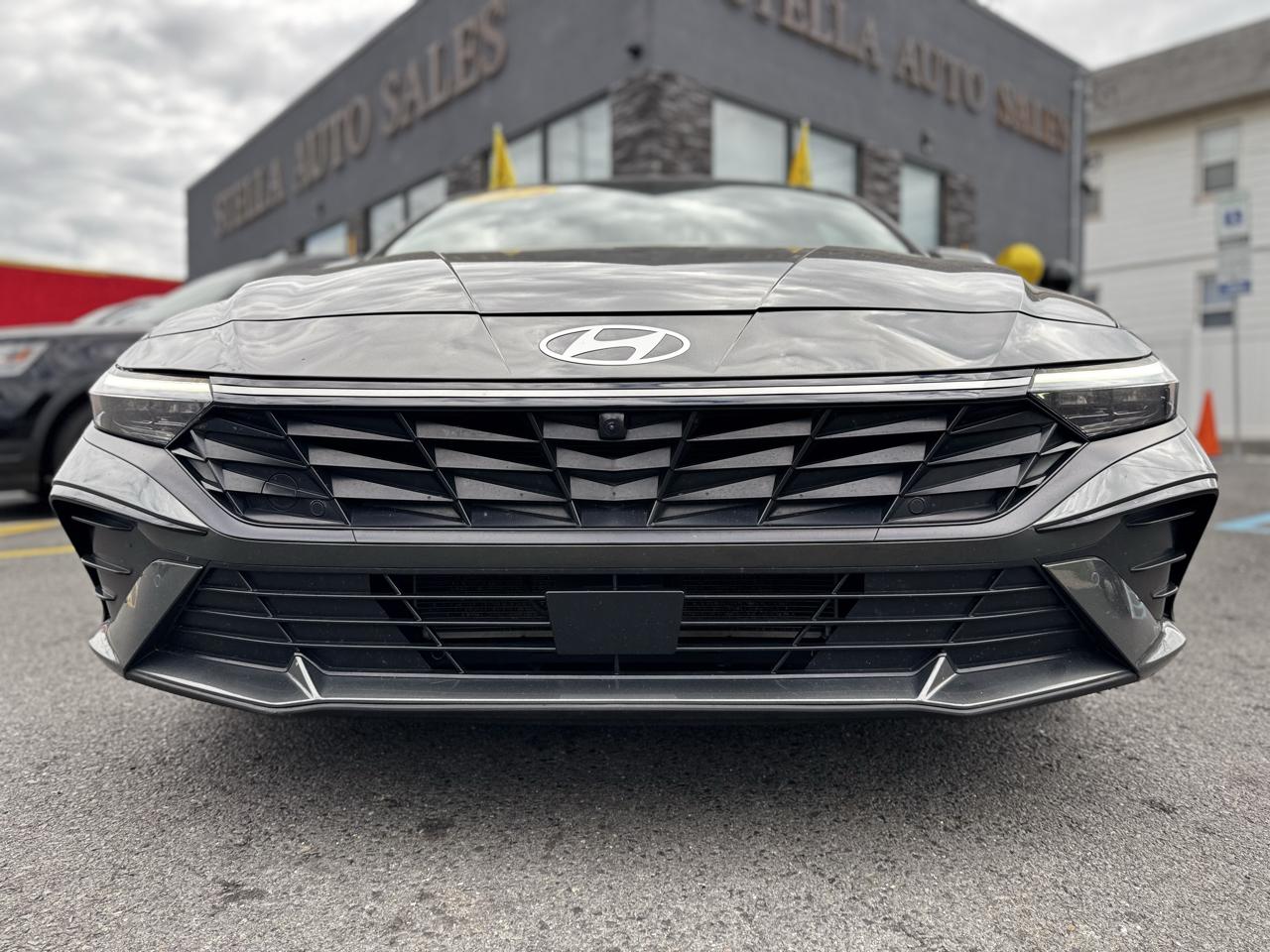 Hyundai Elantra Limited 2024