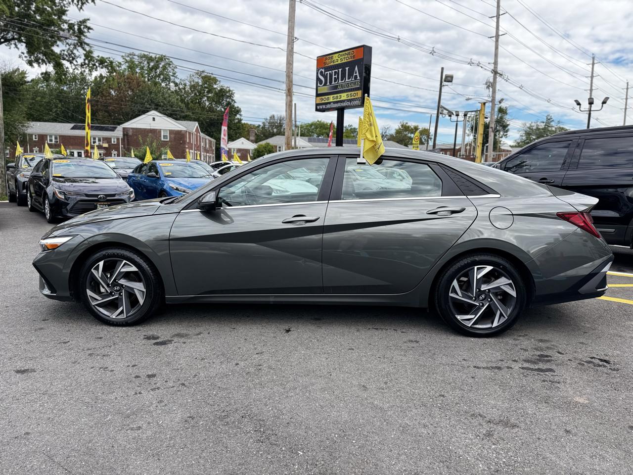 Hyundai Elantra Limited 2024