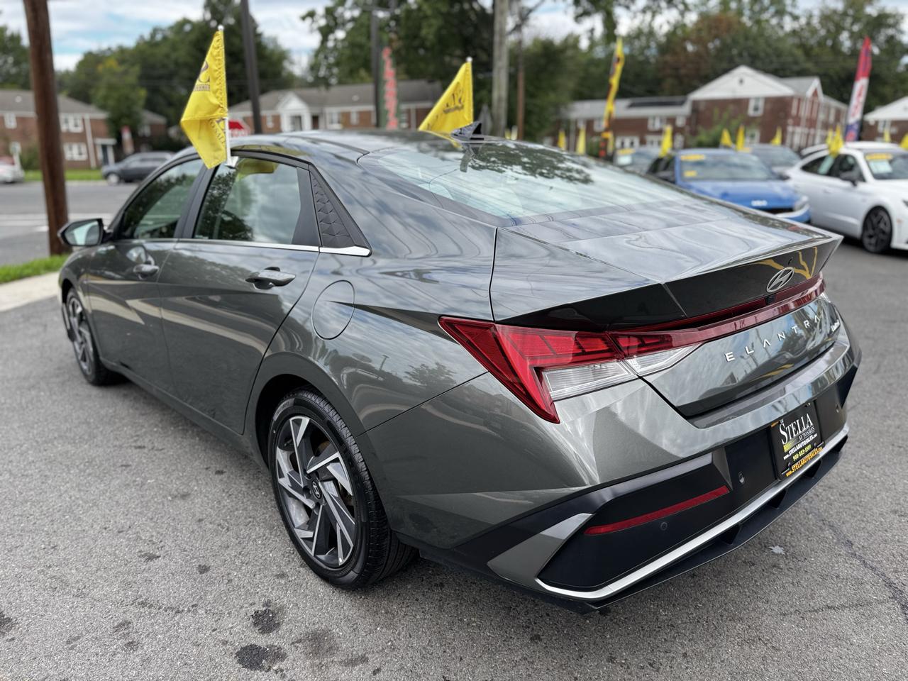 Hyundai Elantra Limited 2024
