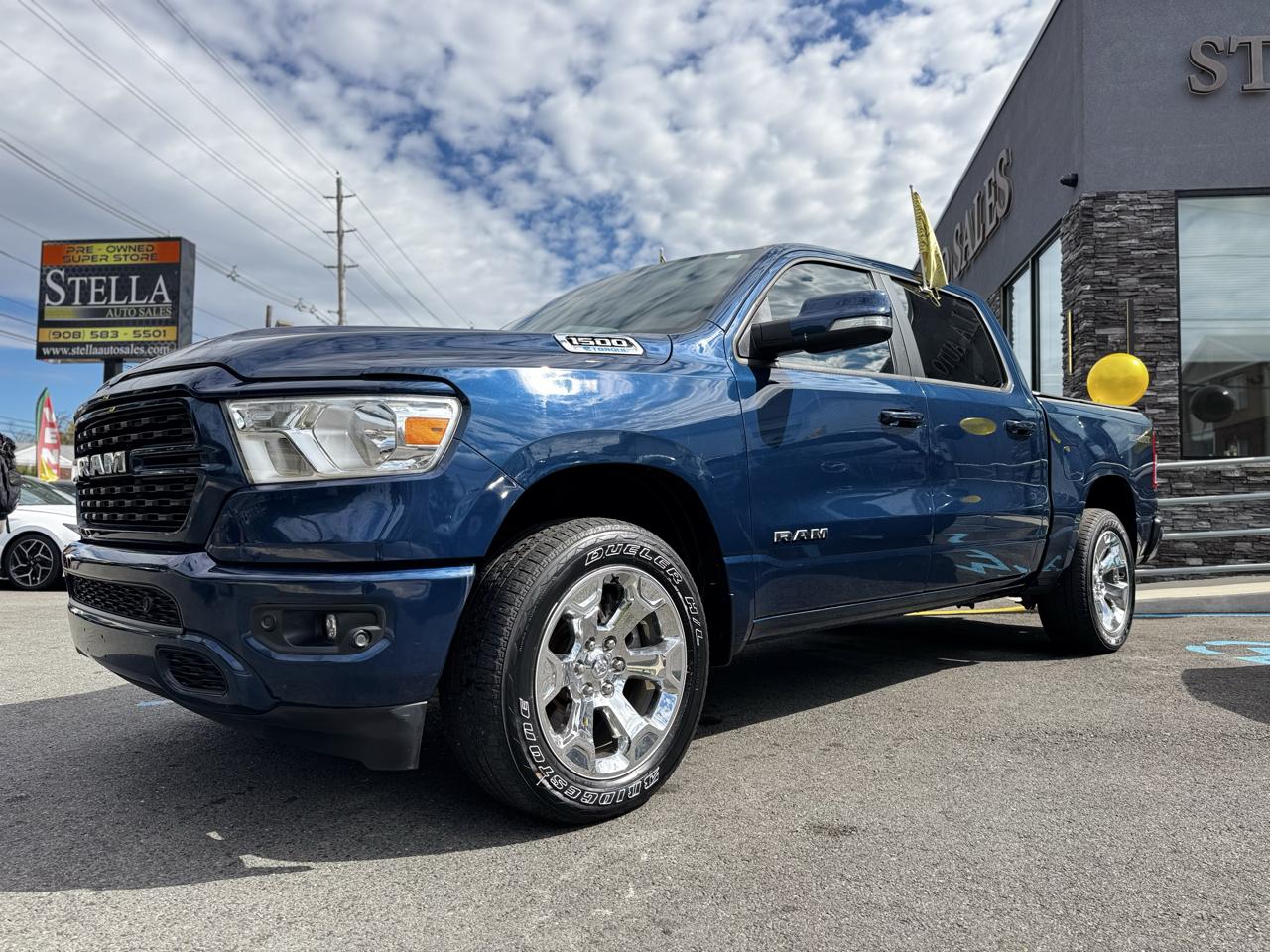 RAM 1500 Big Horn Crew Cab SWB 4WD 2022