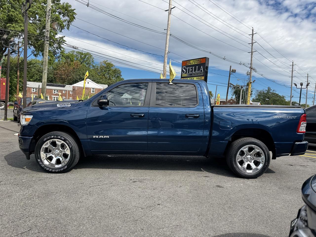 RAM 1500 Big Horn Crew Cab SWB 4WD 2022