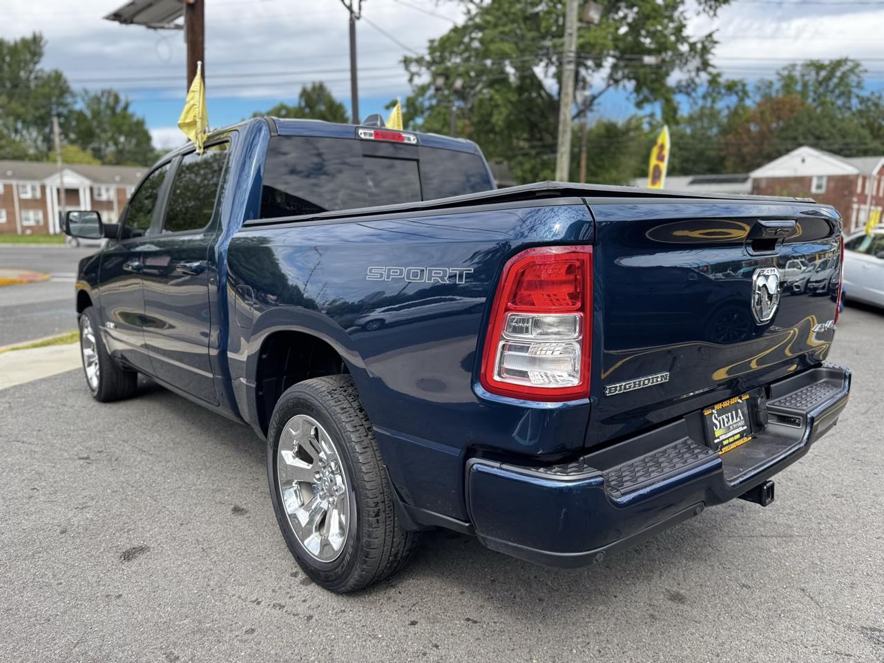 RAM 1500 Big Horn Crew Cab SWB 4WD 2022