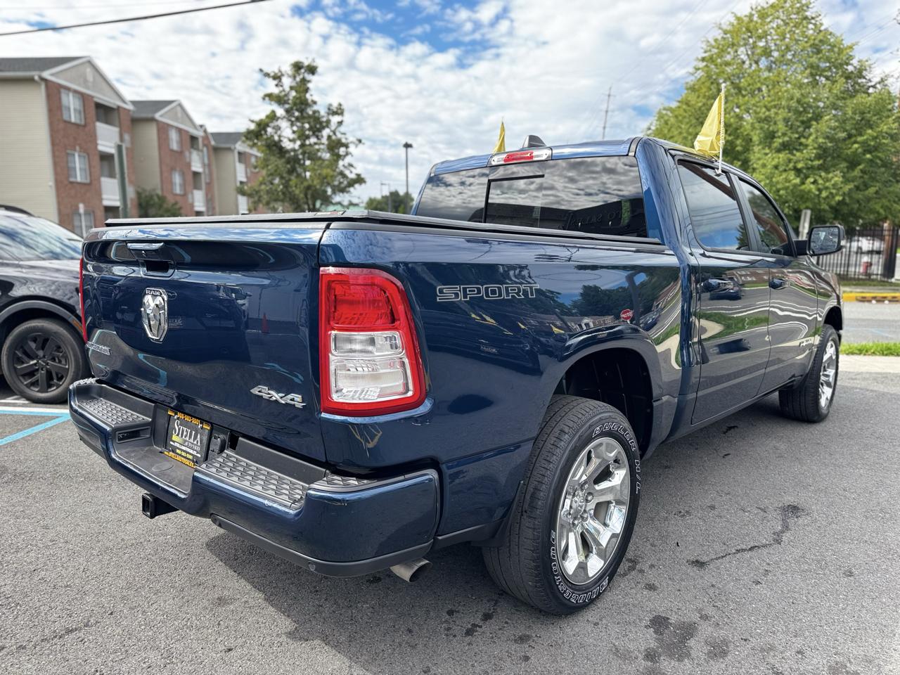 RAM 1500 Big Horn Crew Cab SWB 4WD 2022