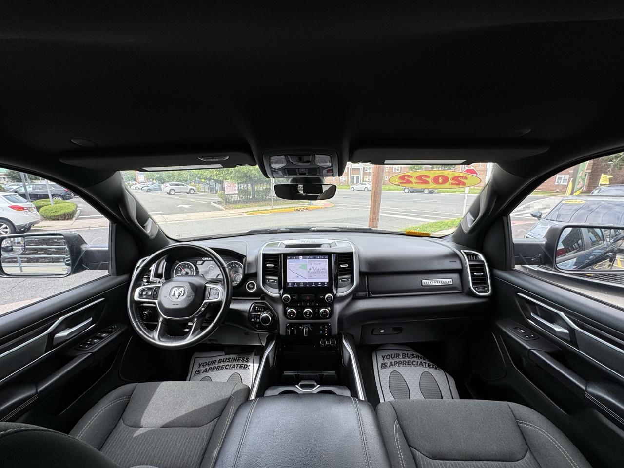 RAM 1500 Big Horn Crew Cab SWB 4WD 2022