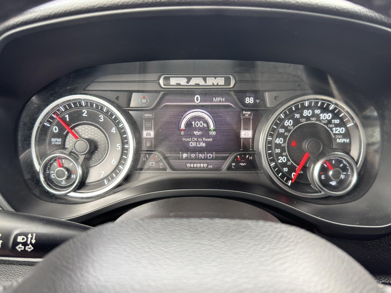 RAM 1500 Big Horn Crew Cab SWB 4WD 2022