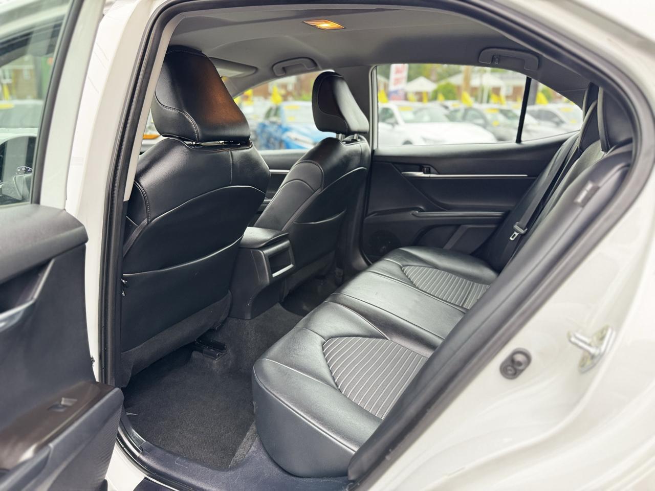 Toyota Camry SE 2024