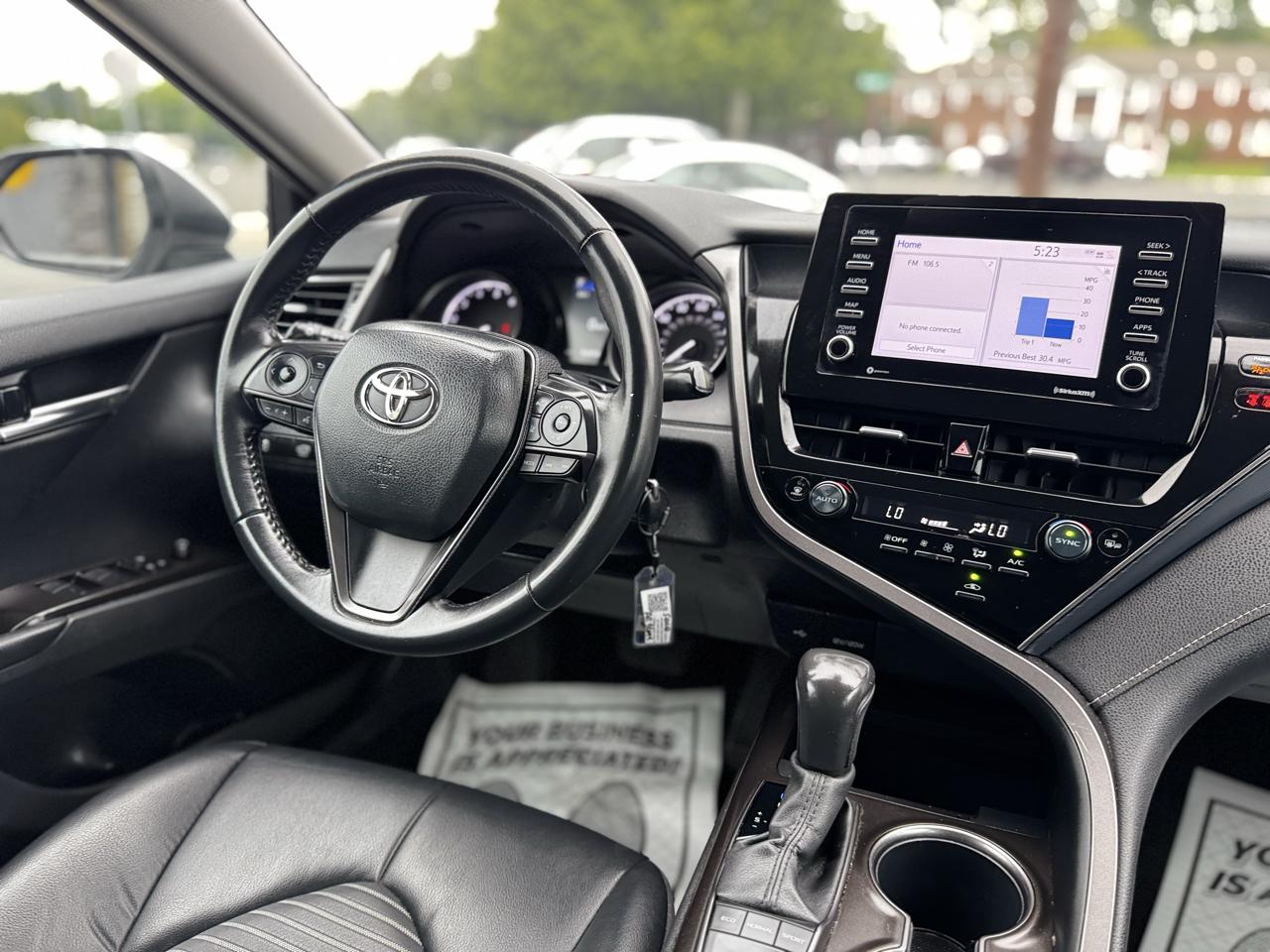 Toyota Camry SE 2024