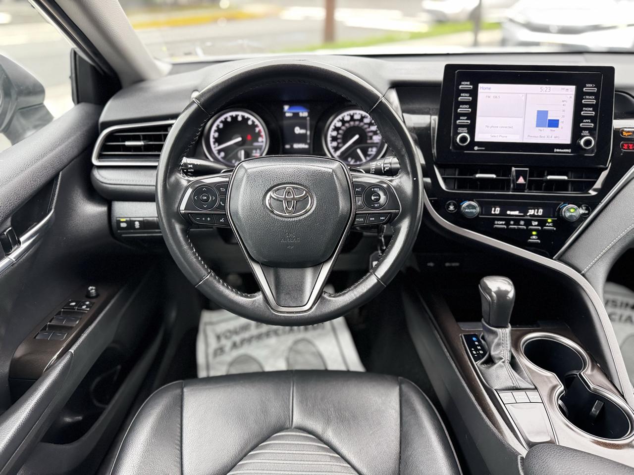 Toyota Camry SE 2024