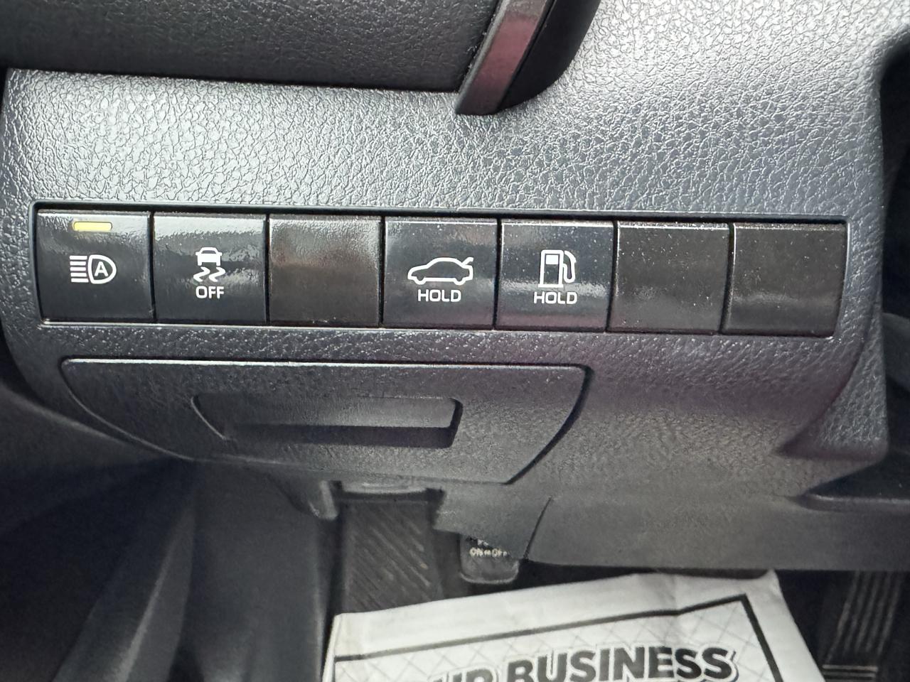 Toyota Camry SE 2024