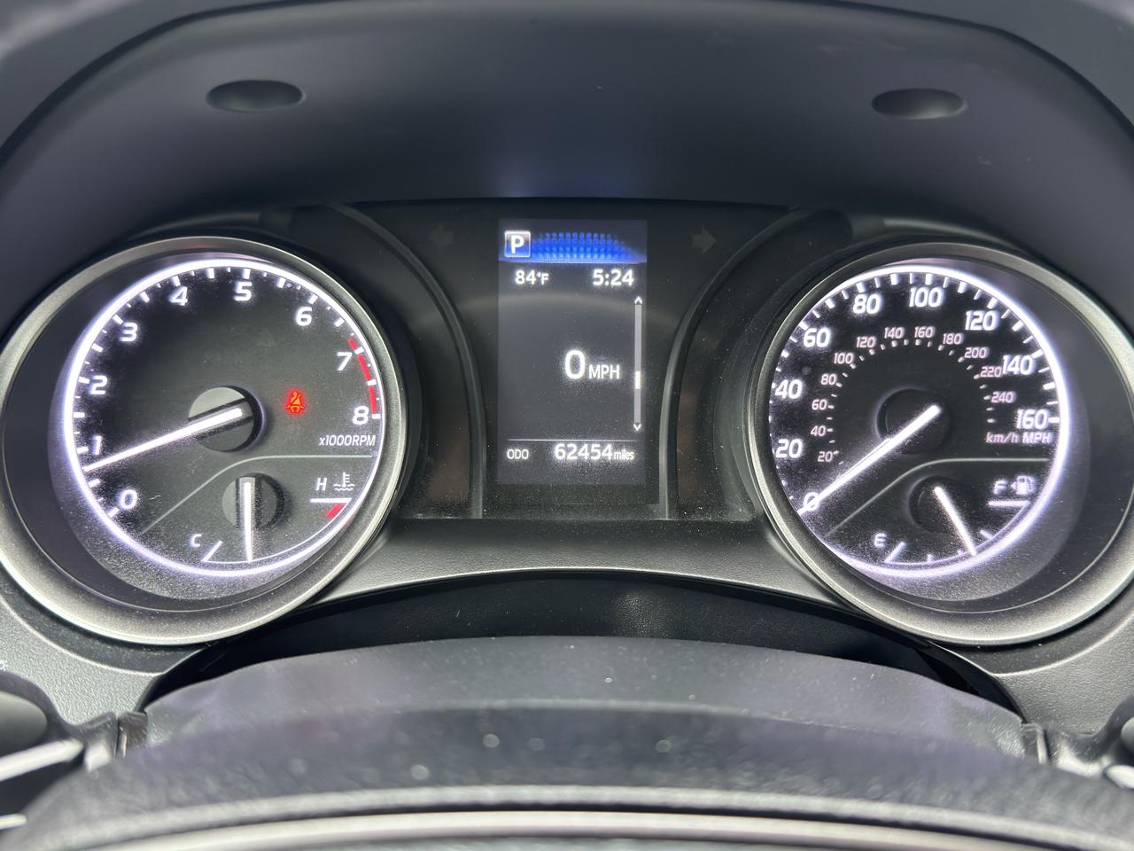 Toyota Camry SE 2024
