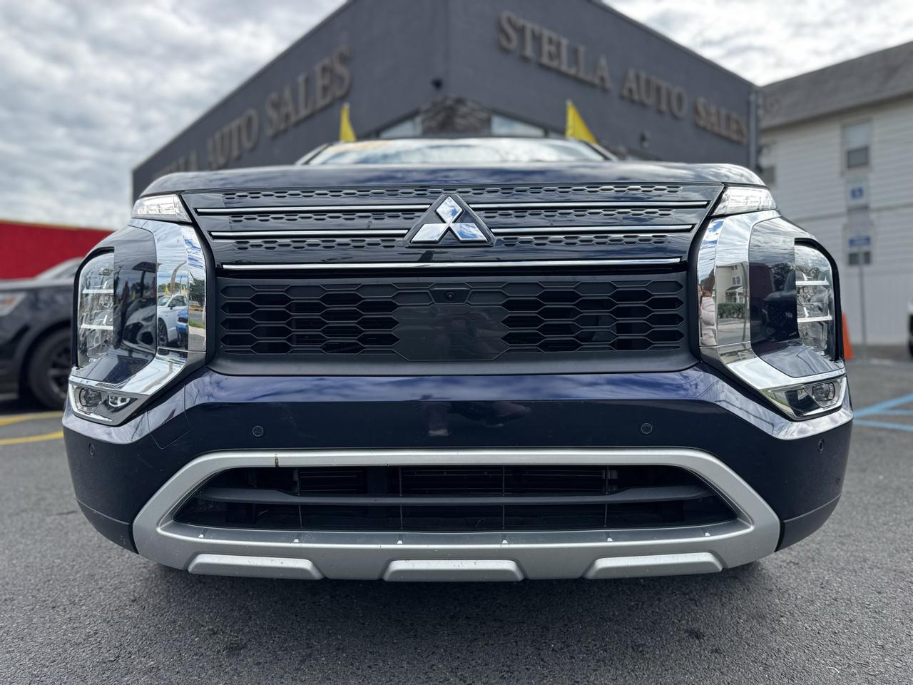 Mitsubishi Outlander SE 2WD 2024