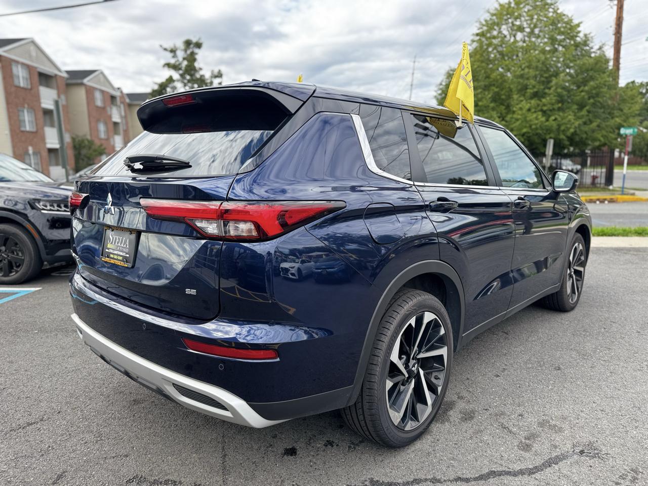 Mitsubishi Outlander SE 2WD 2024