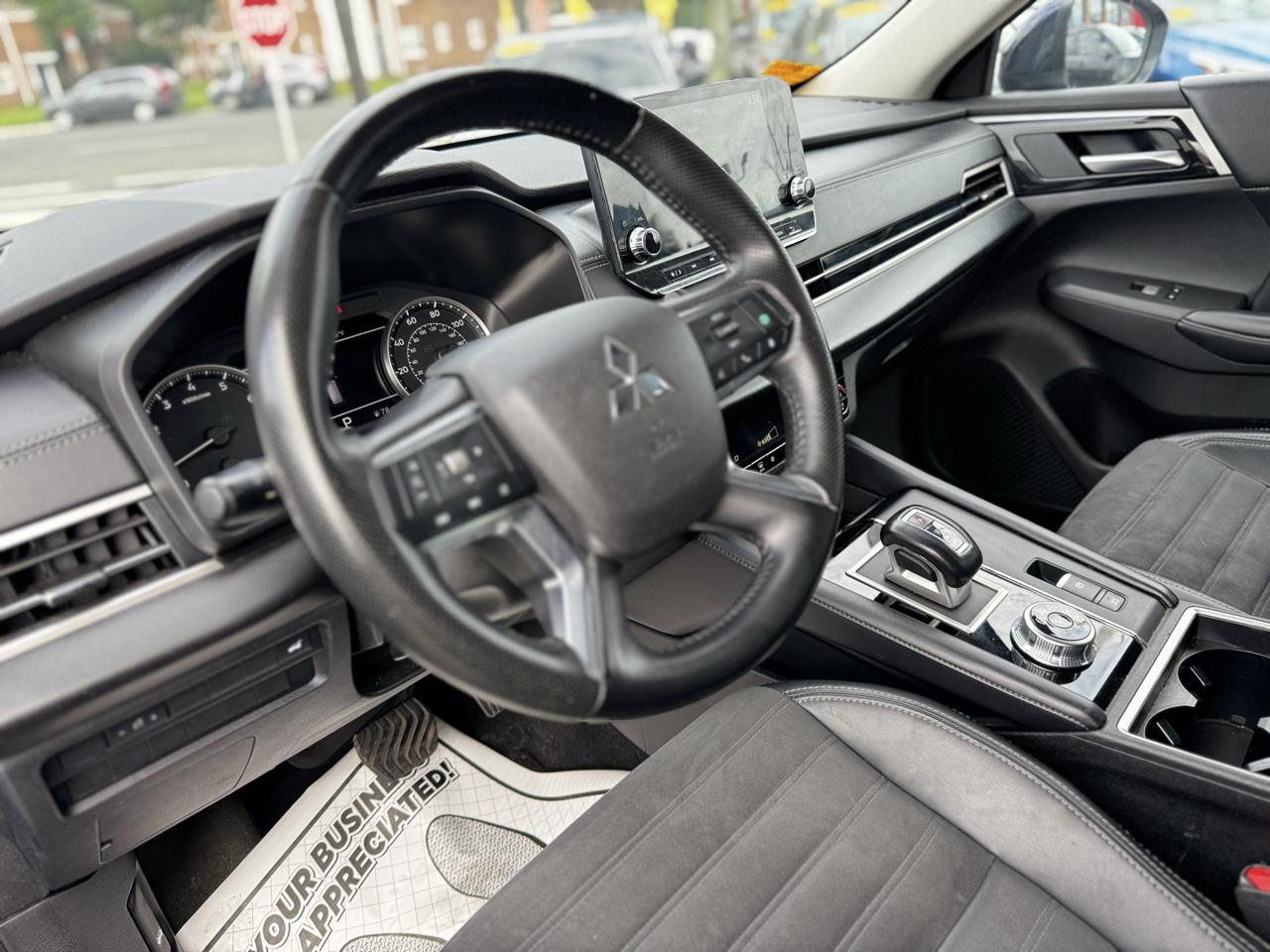Mitsubishi Outlander SE 2WD 2024