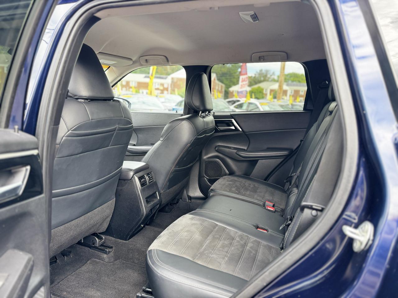 Mitsubishi Outlander SE 2WD 2024
