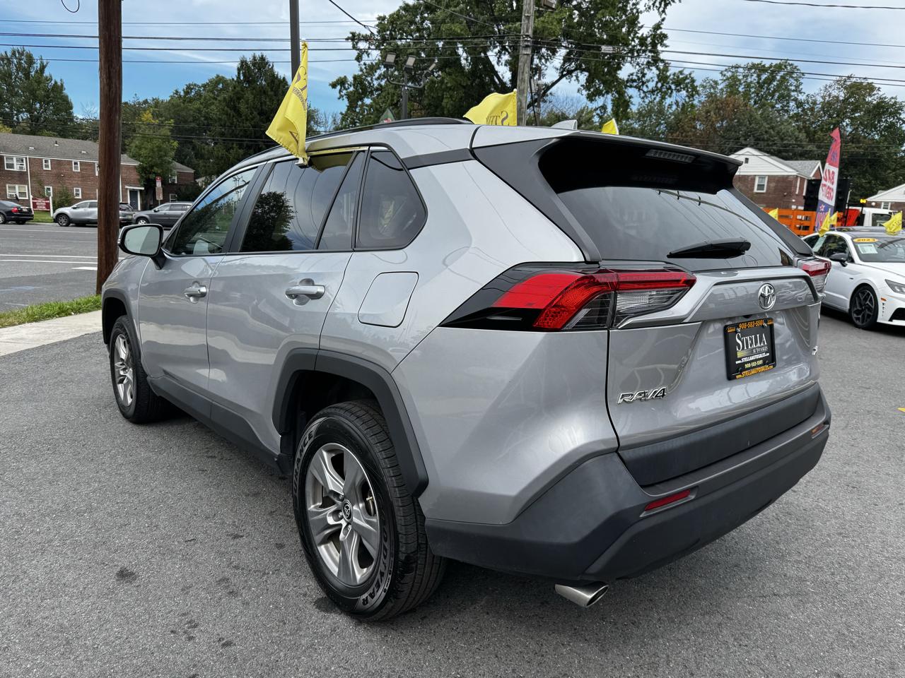 Toyota RAV4 XLE 2024