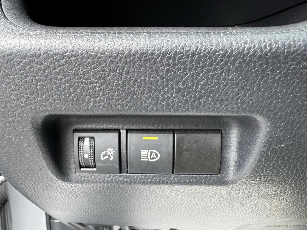 Toyota RAV4 XLE 2024