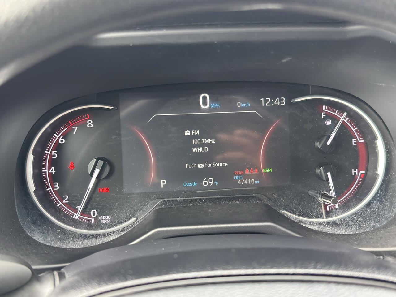 Toyota RAV4 XLE 2024