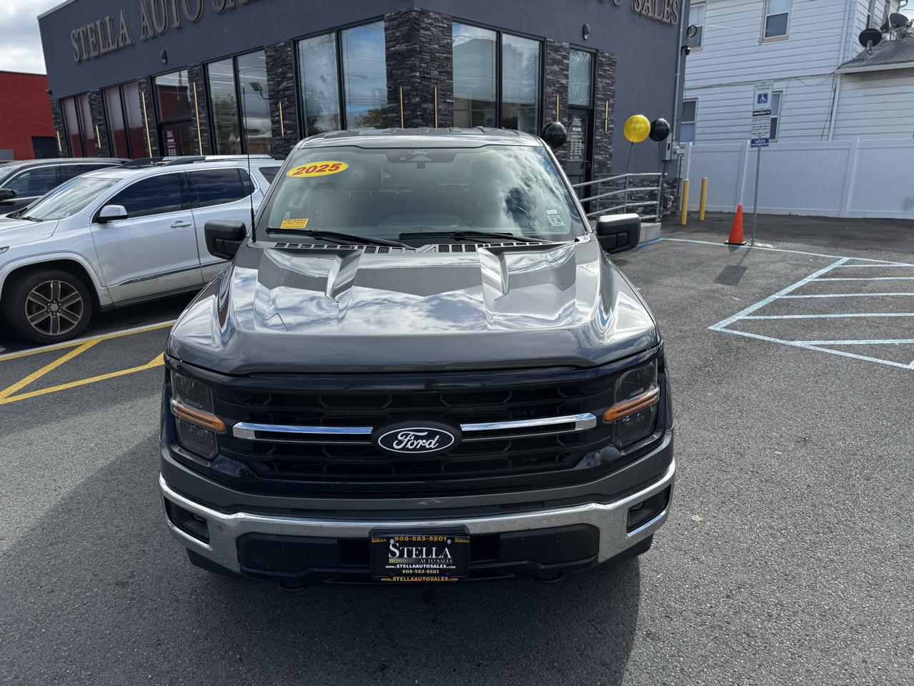 Ford F-150 XLT SuperCrew 4WD 2025