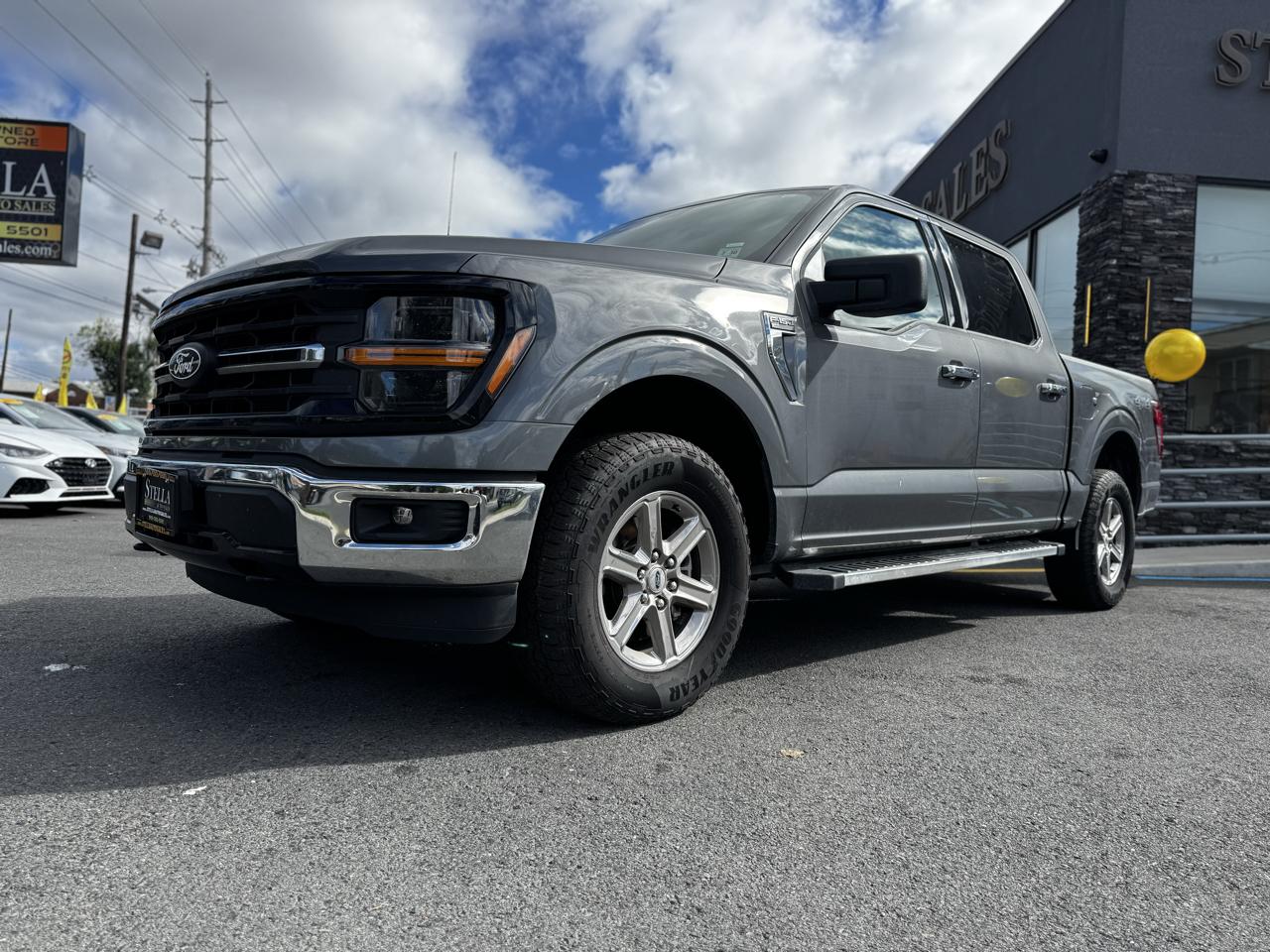 Ford F-150 XLT SuperCrew 4WD 2025