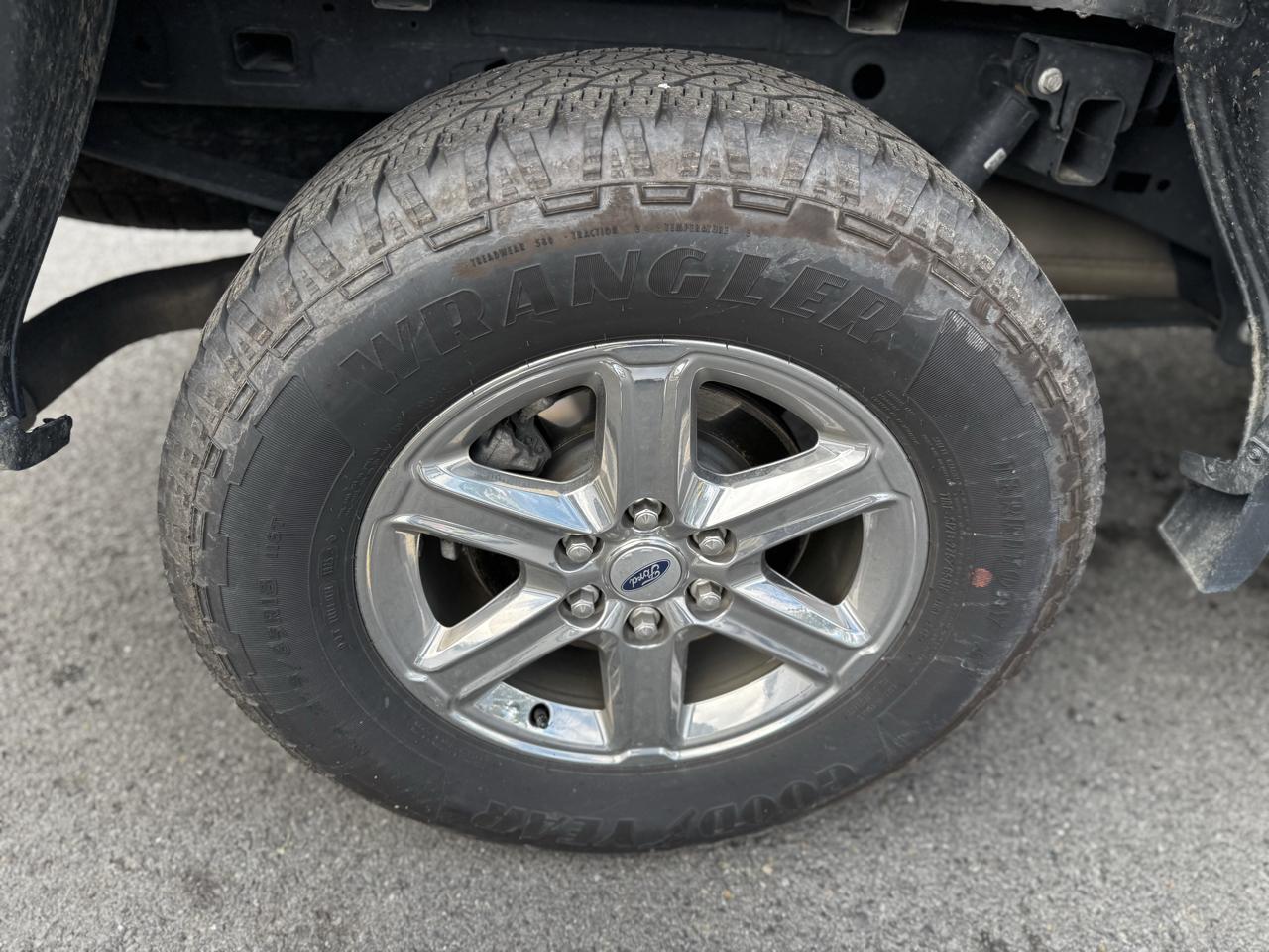 Ford F-150 XLT SuperCrew 4WD 2025