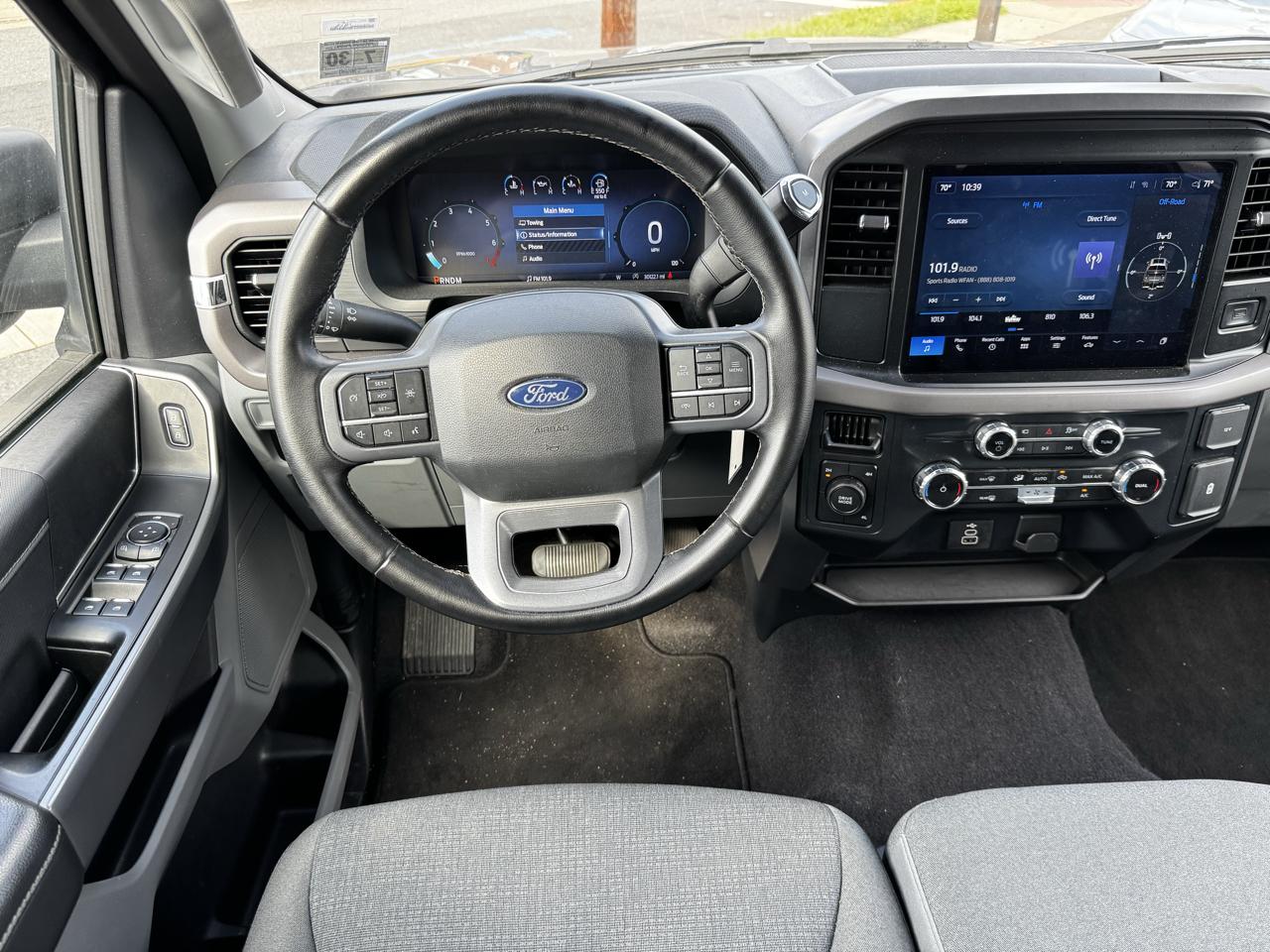 Ford F-150 XLT SuperCrew 4WD 2025