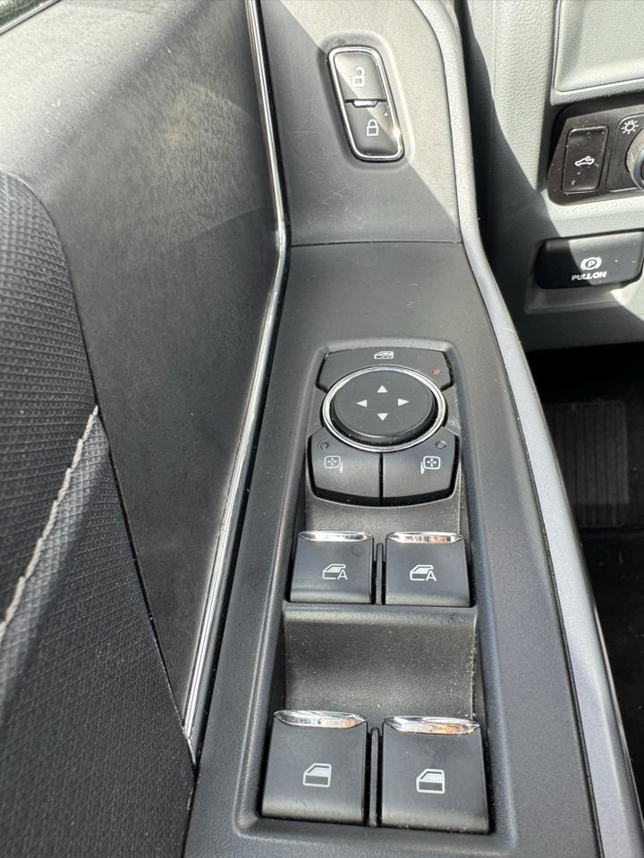Ford F-150 XLT SuperCrew 4WD 2025