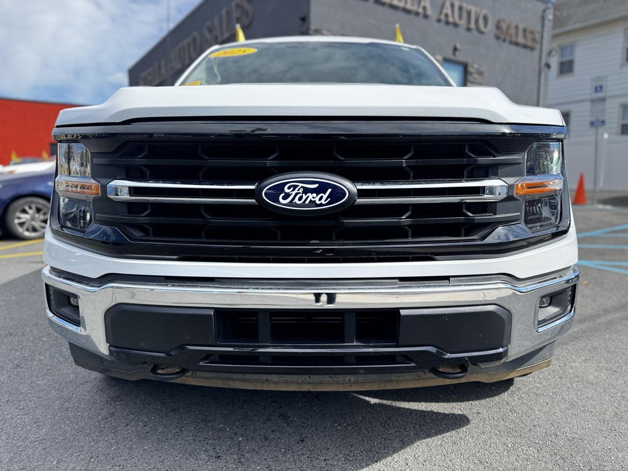 Ford F-150 XLT SuperCrew 4WD 2025