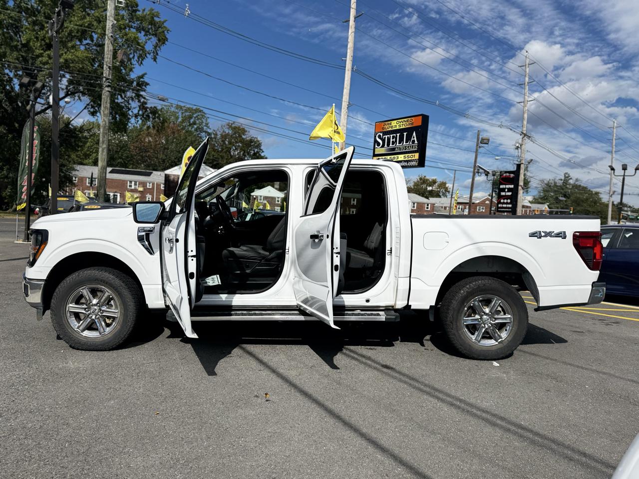 Ford F-150 XLT SuperCrew 4WD 2025