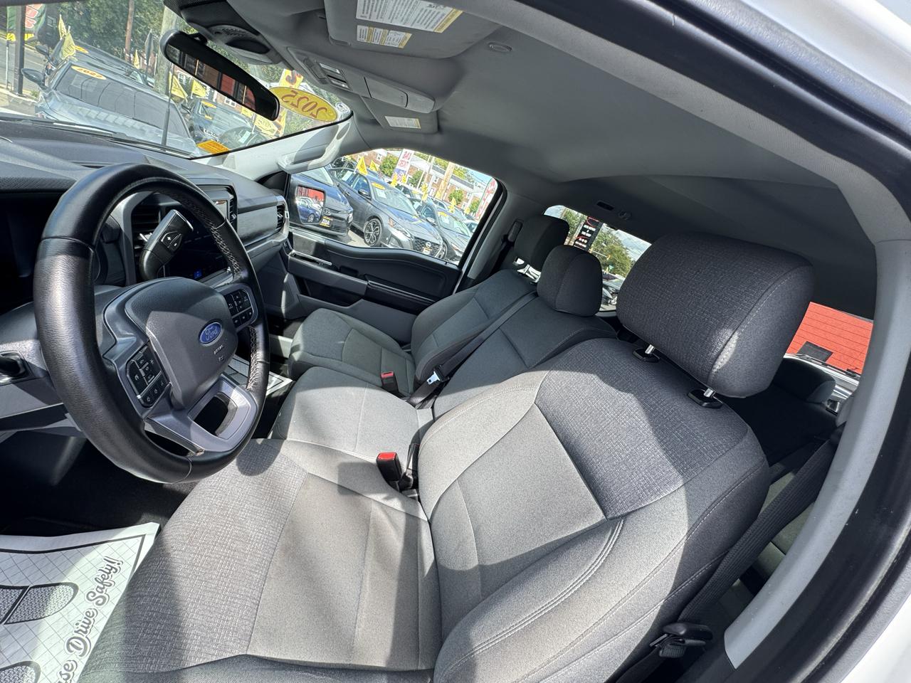 Ford F-150 XLT SuperCrew 4WD 2025