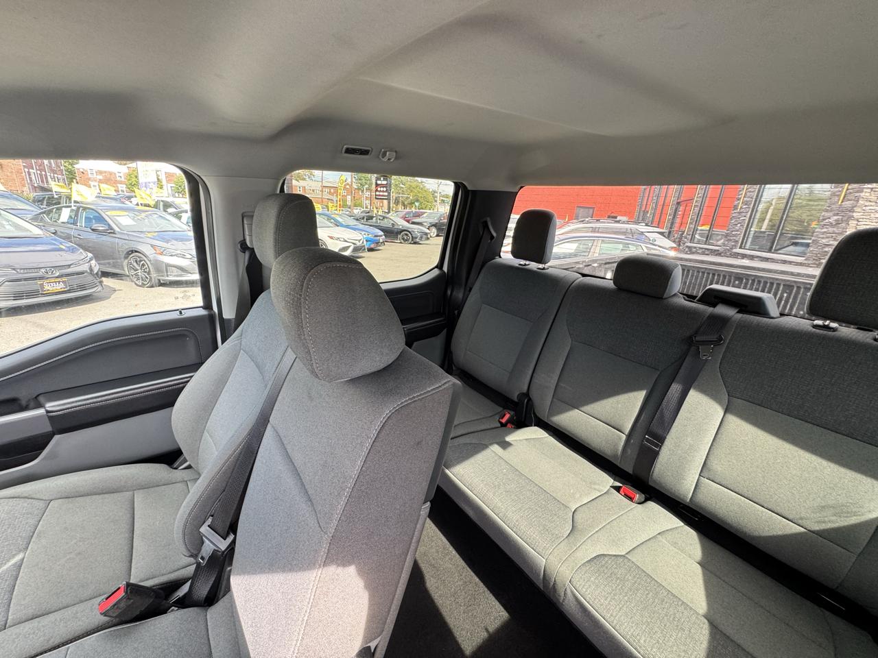 Ford F-150 XLT SuperCrew 4WD 2025