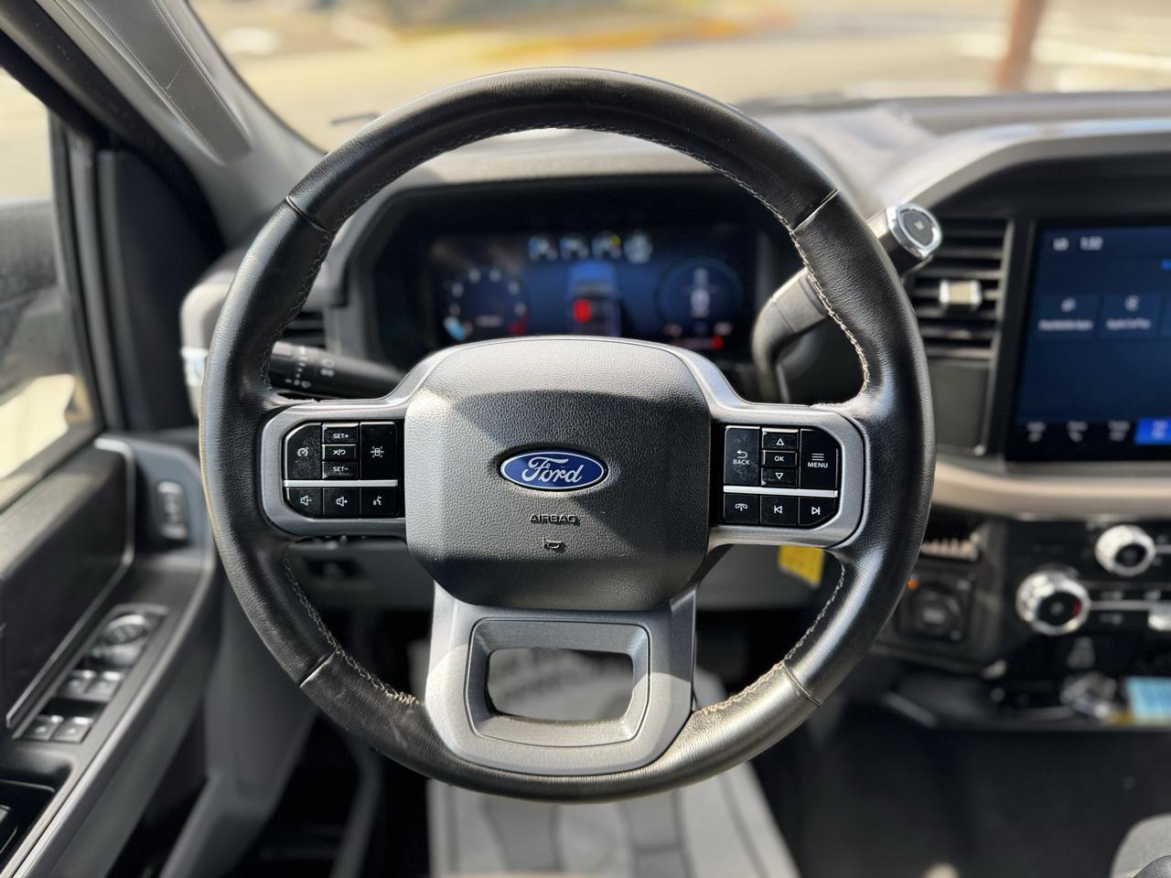 Ford F-150 XLT SuperCrew 4WD 2025