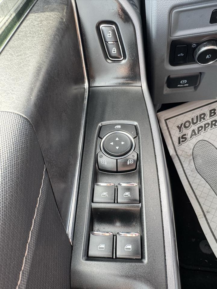 Ford F-150 XLT SuperCrew 4WD 2025