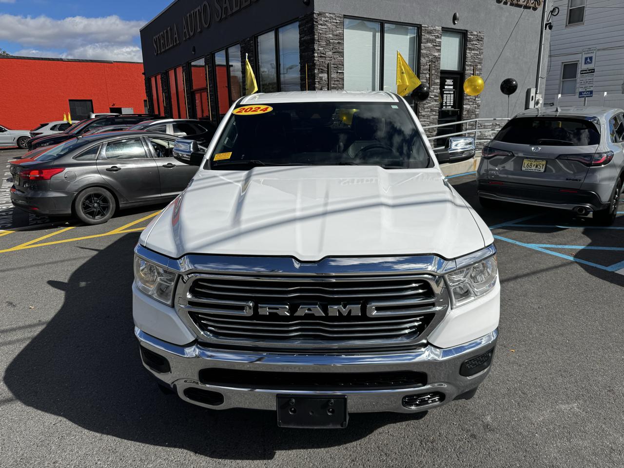 RAM 1500 Laramie Crew Cab SWB 4WD 2024