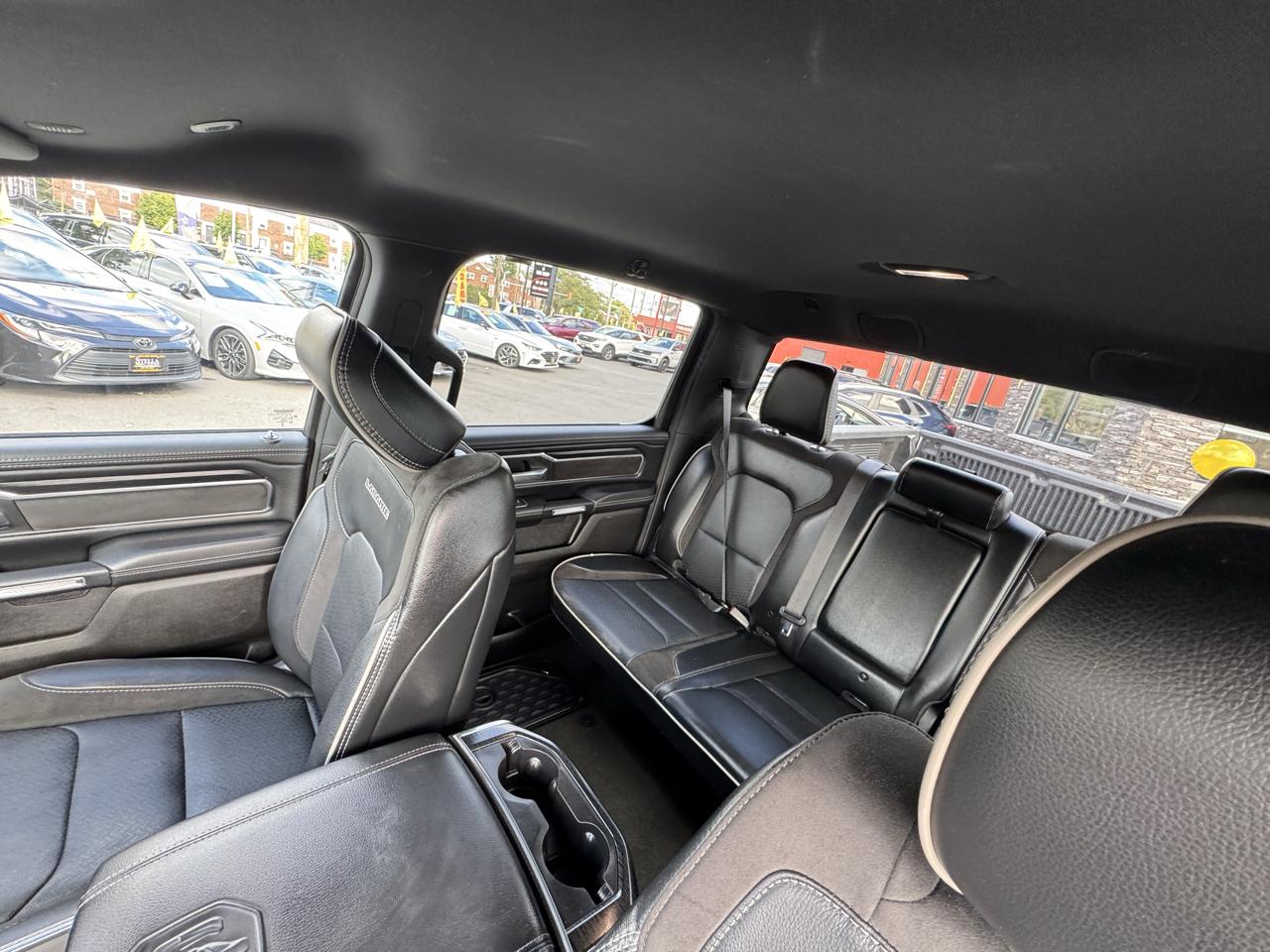 RAM 1500 Laramie Crew Cab SWB 4WD 2024