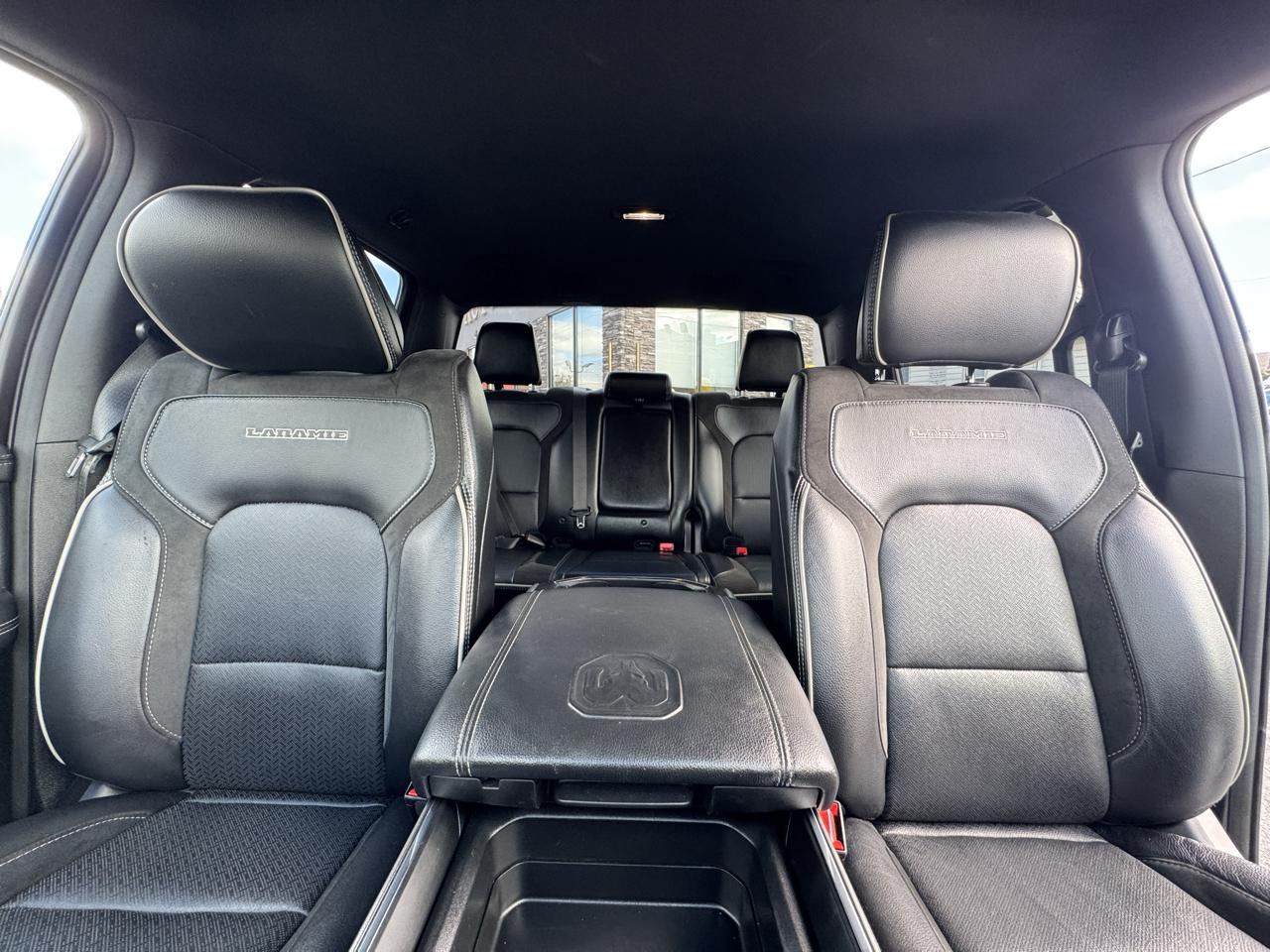 RAM 1500 Laramie Crew Cab SWB 4WD 2024