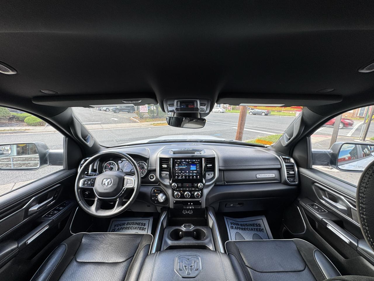 RAM 1500 Laramie Crew Cab SWB 4WD 2024