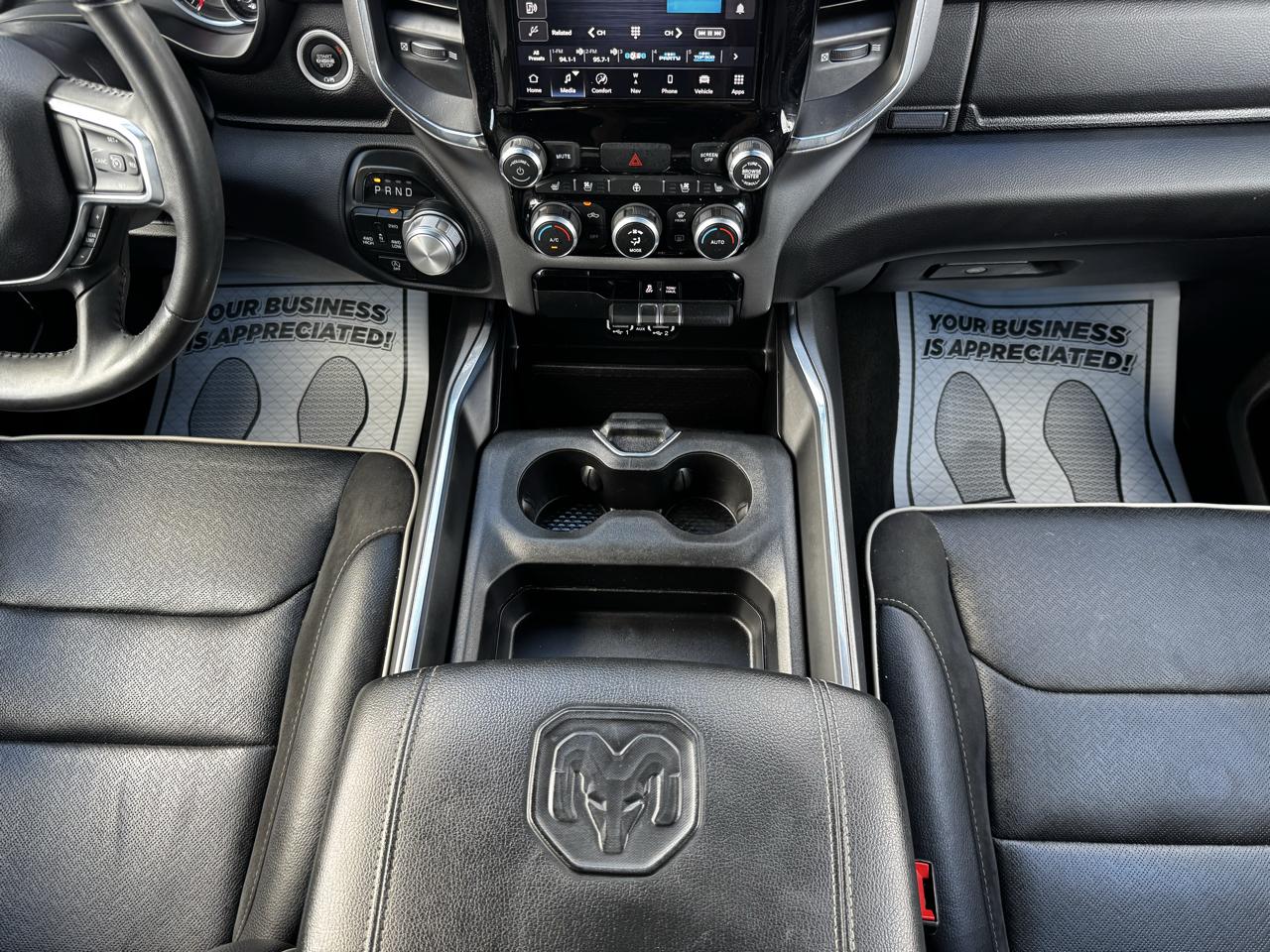 RAM 1500 Laramie Crew Cab SWB 4WD 2024