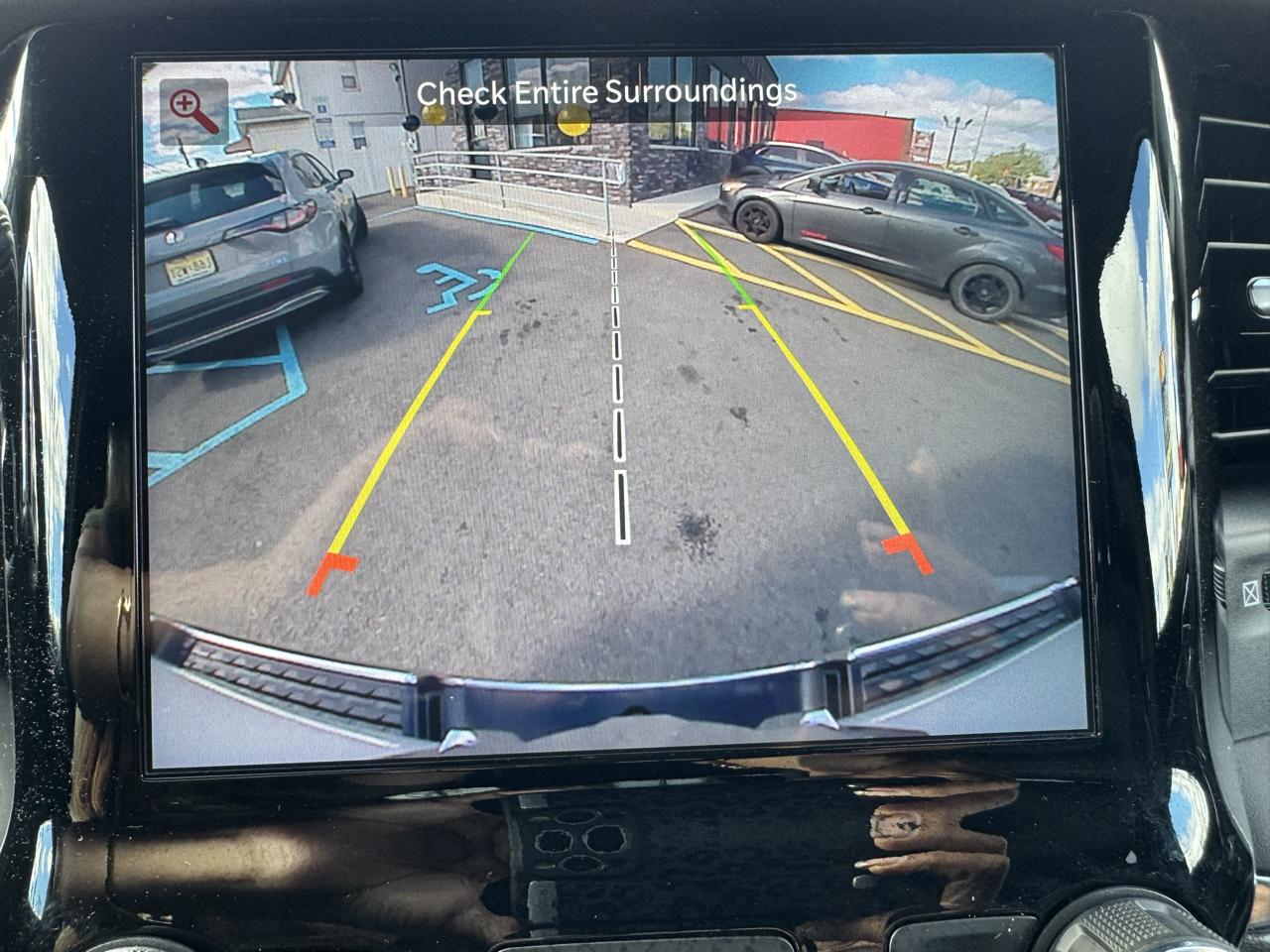 RAM 1500 Laramie Crew Cab SWB 4WD 2024