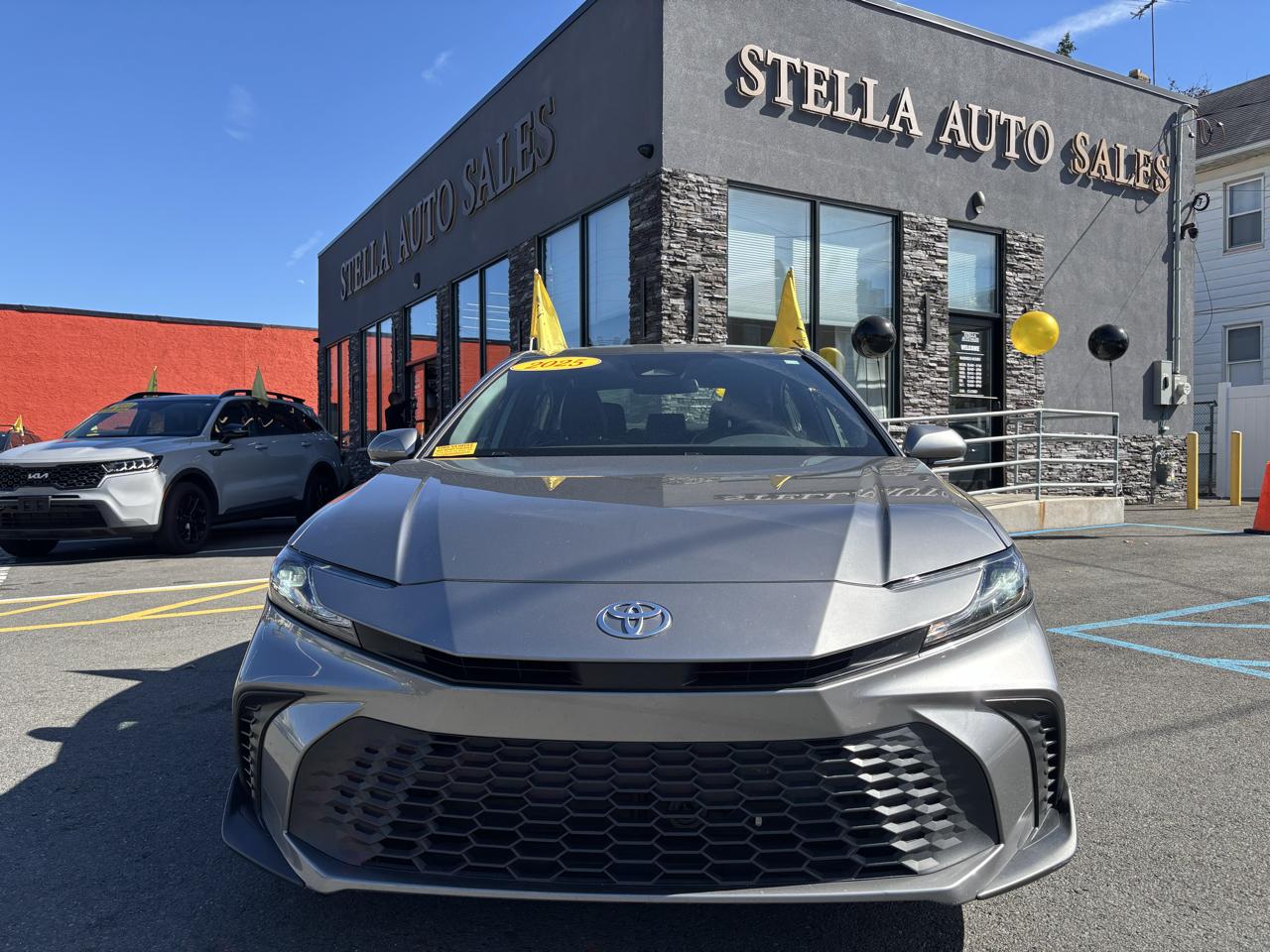 2025 Toyota Camry Hybrid XLE