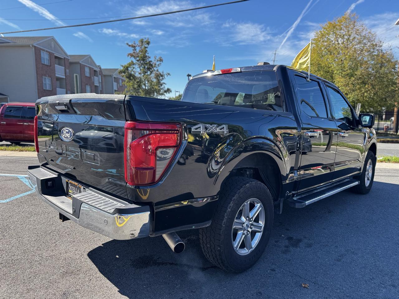 Ford F-150 XLT SuperCrew 4WD 2024