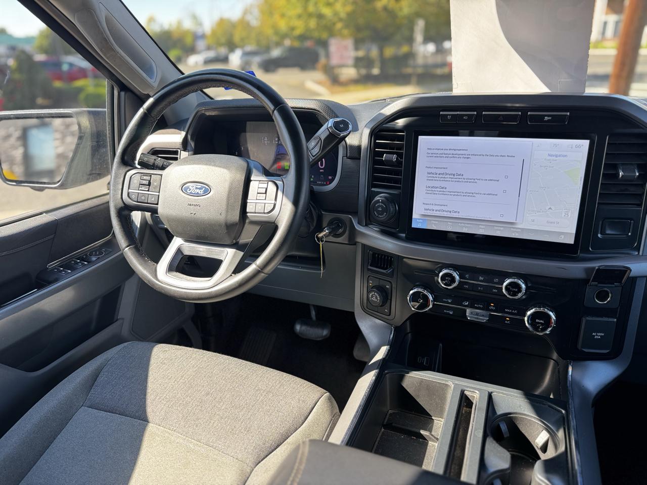 Ford F-150 XLT SuperCrew 4WD 2024